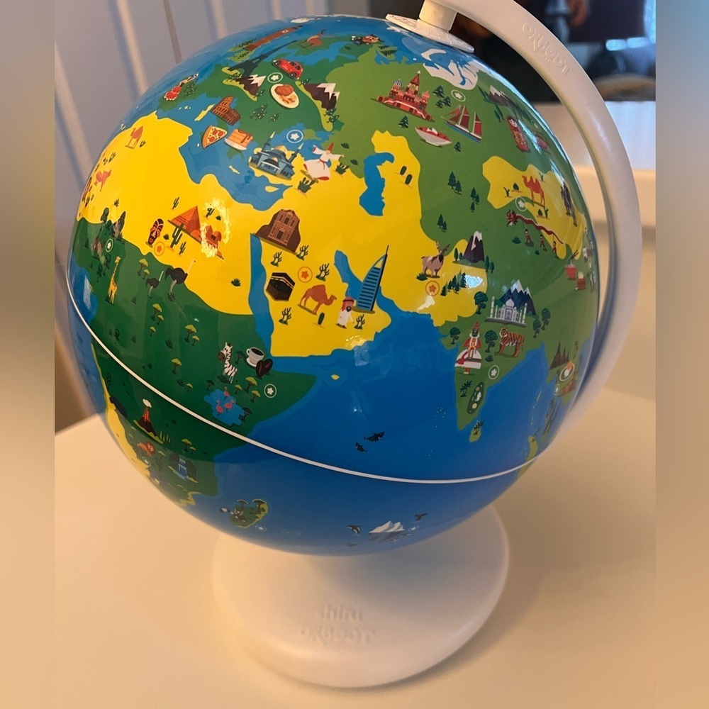 SHIFH ORBOT GLOBE ONLY. KIDS EDUCATIONAL GLOBE. DOES NOT HAVE ACCESSORIES